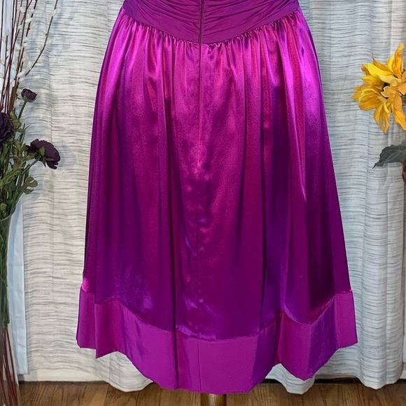 Adrianna Papell solid purple flowing halter evening party dress. - Picture 10 of 16